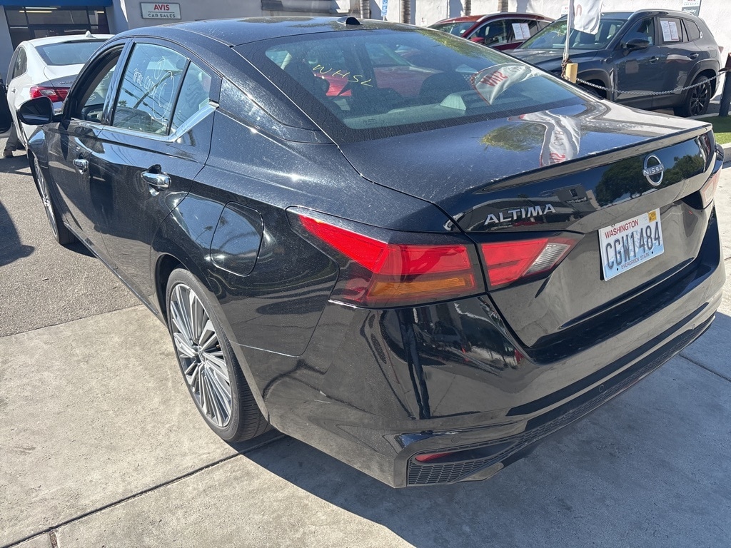 Thumbnail: 2023 Nissan Altima - 5