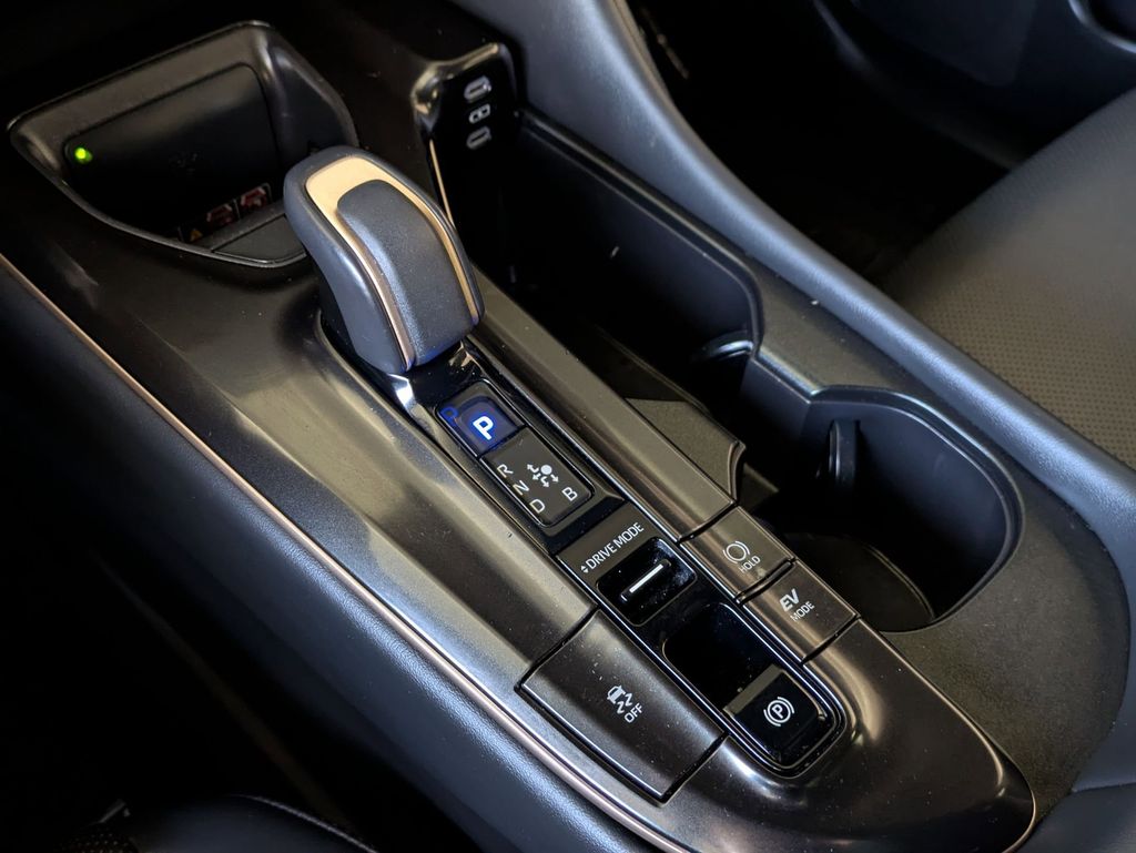 Thumbnail: 2024 Toyota Crown - 18