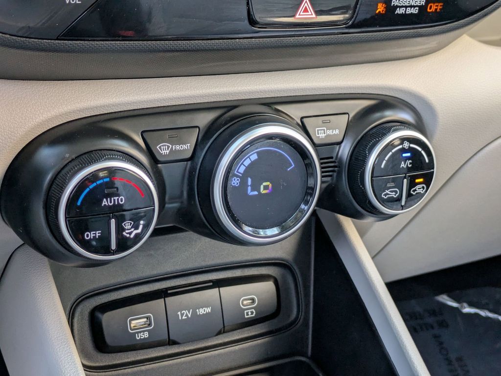 Thumbnail: 2025 Hyundai Venue - 17