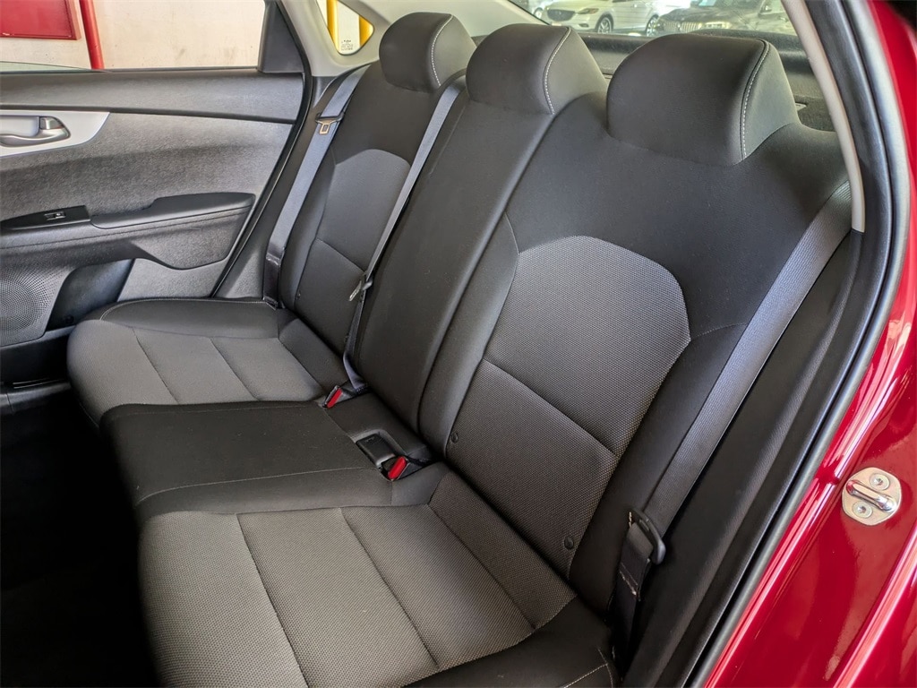 Thumbnail: 2024 Kia Forte - 24