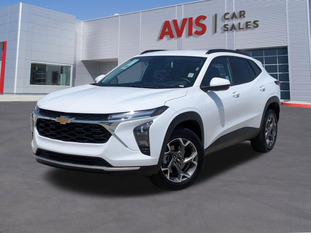 2025 Chevrolet Trax LT's photo