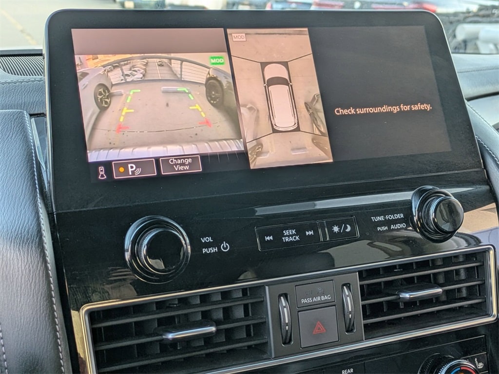 Thumbnail: 2024 INFINITI QX80 - 16