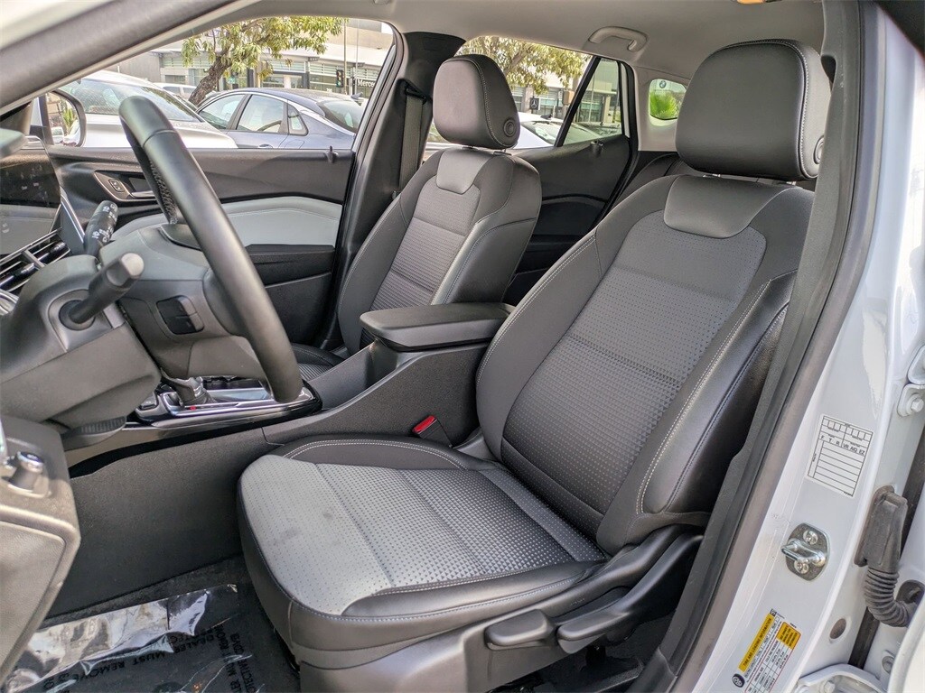 Thumbnail: 2025 Chevrolet Trax - 23