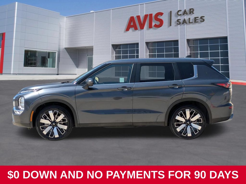 Thumbnail: 2025 Mitsubishi Outlander - 10