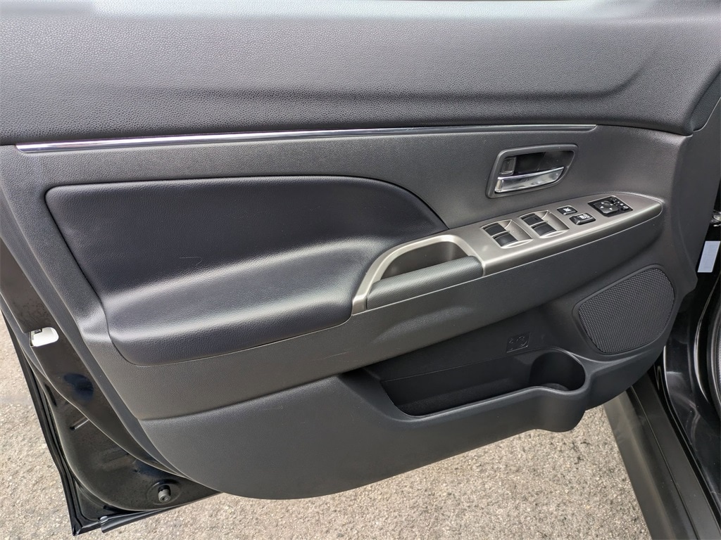 Thumbnail: 2025 Mitsubishi Outlander Sport - 11