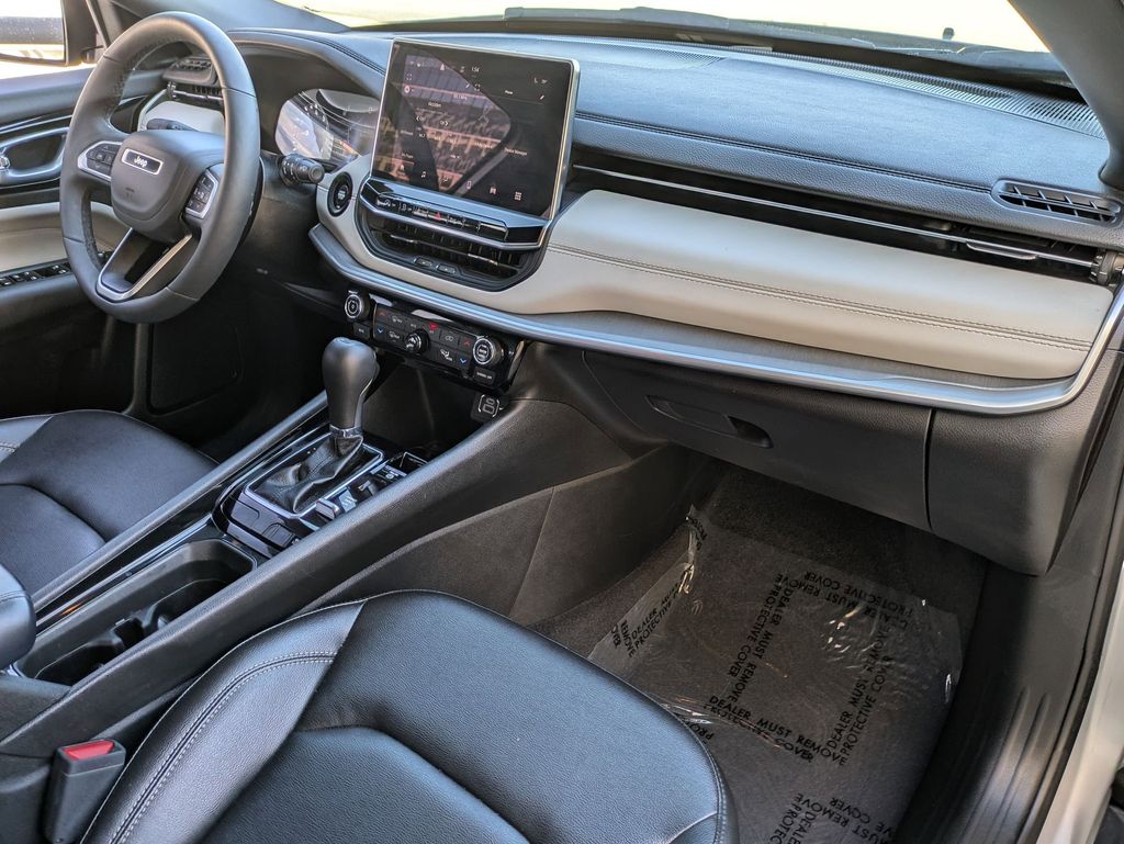 Thumbnail: 2025 Jeep Compass - 29