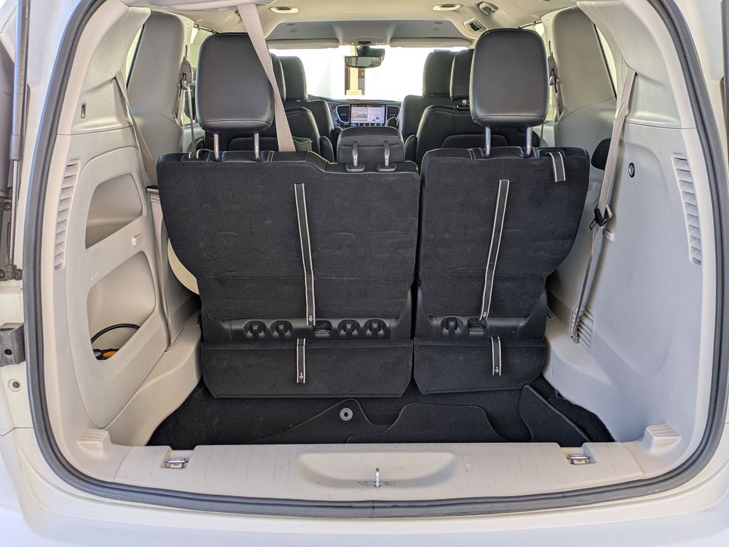 Thumbnail: 2024 Chrysler Pacifica - 26