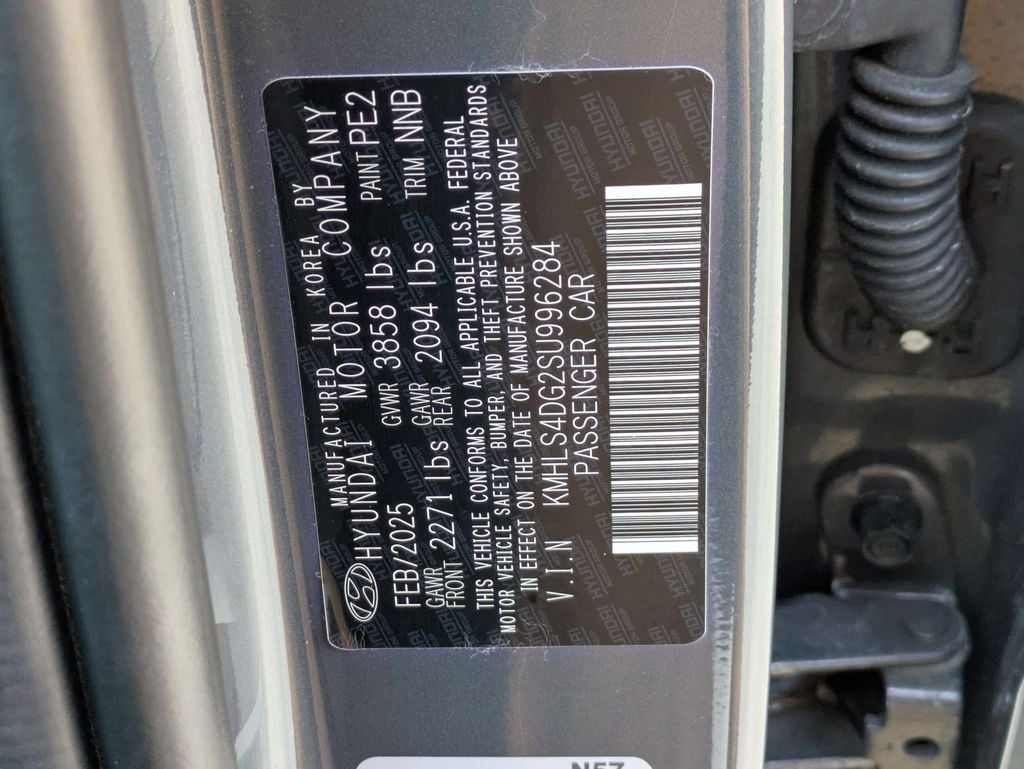 Thumbnail: 2025 Hyundai Elantra - 32