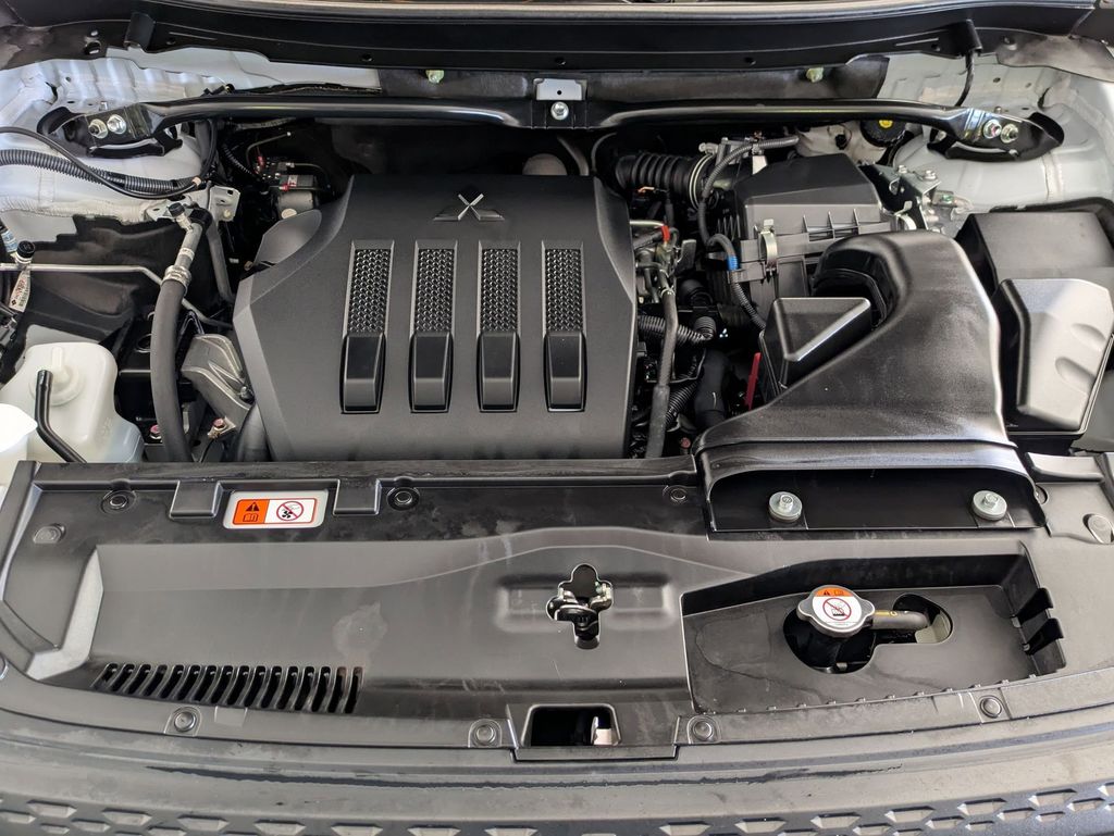 Thumbnail: 2025 Mitsubishi Eclipse Cross - 30