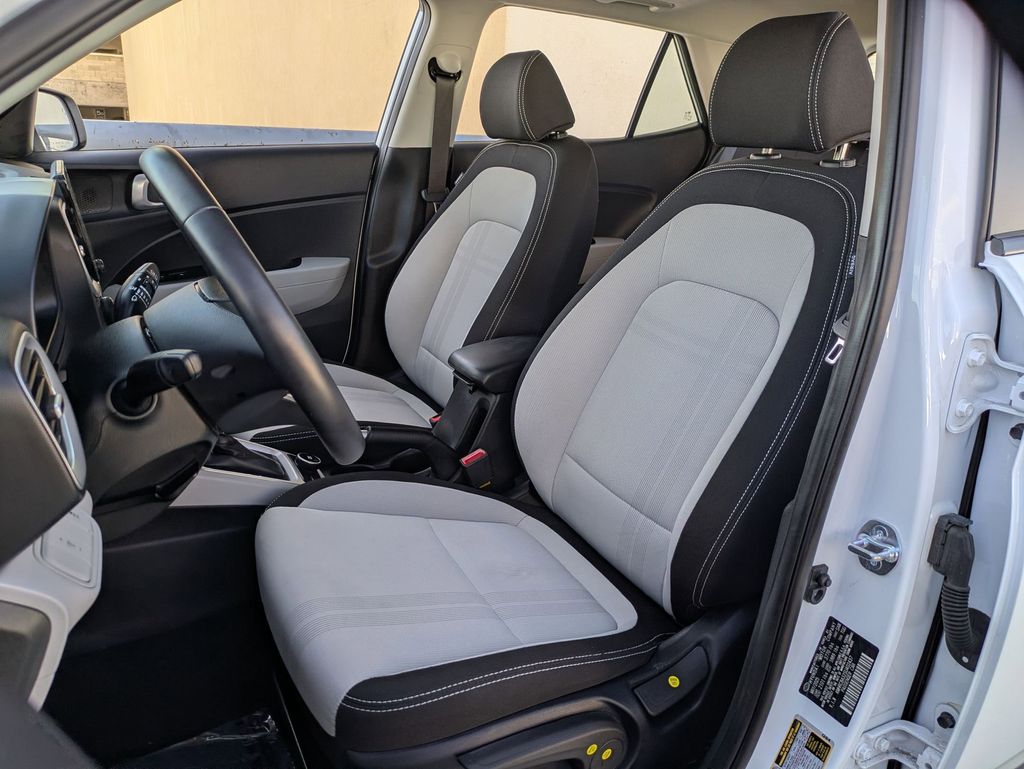 Thumbnail: 2025 Hyundai Venue - 23