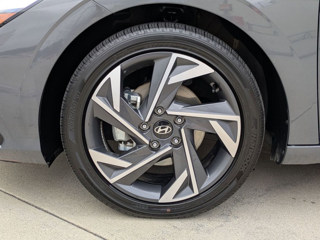 Thumbnail: 2025 Hyundai Elantra - 31