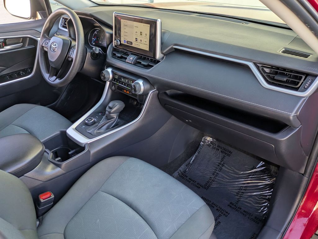 Thumbnail: 2025 Toyota RAV4 - 29