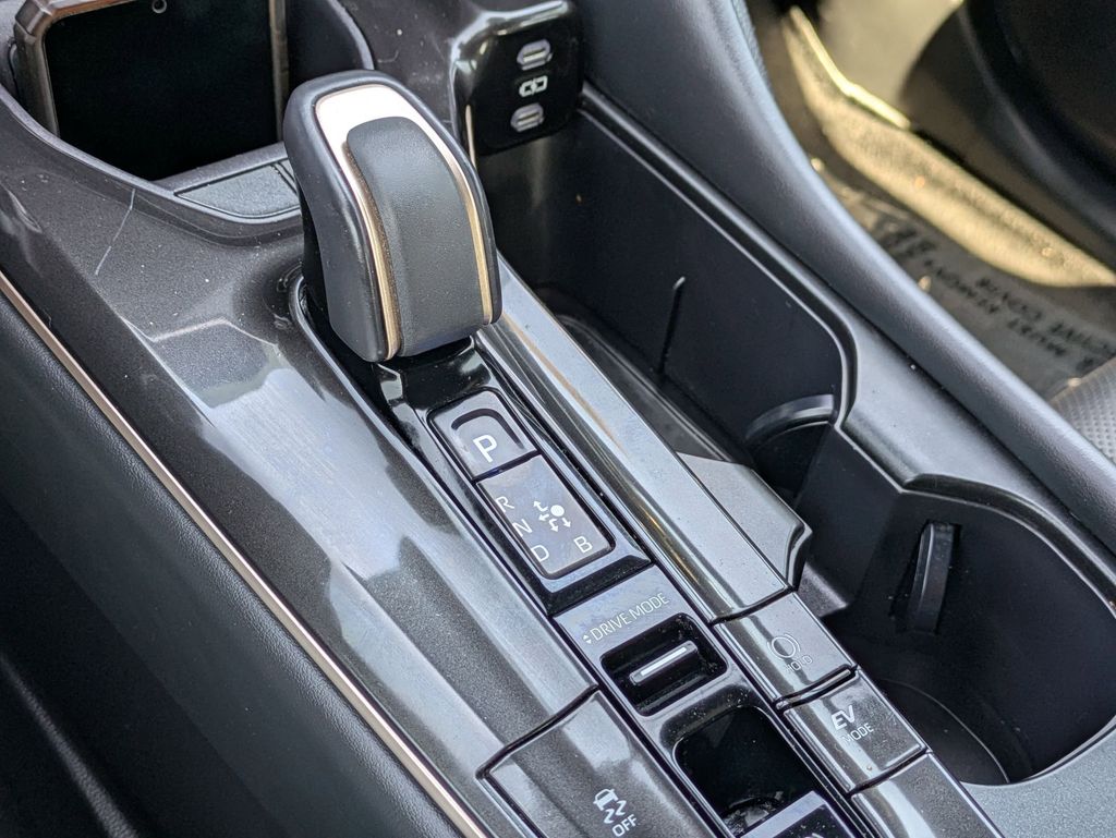 Thumbnail: 2024 Toyota Crown - 18