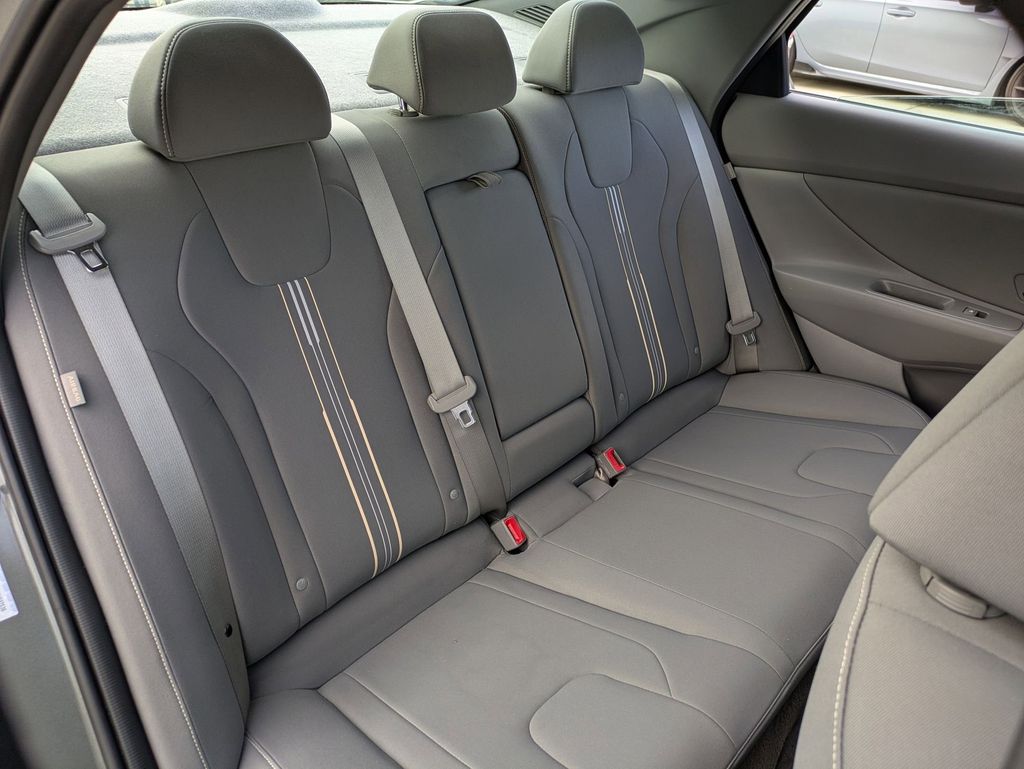 Thumbnail: 2025 Hyundai Elantra - 27