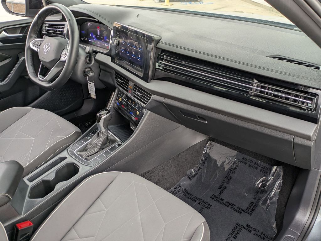 Thumbnail: 2025 Volkswagen Jetta - 29