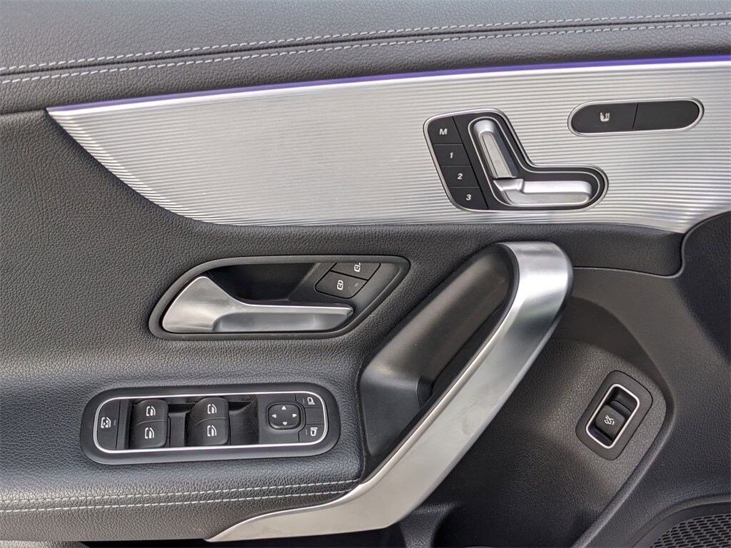 Thumbnail: 2021 Mercedes-Benz A-Class - 10