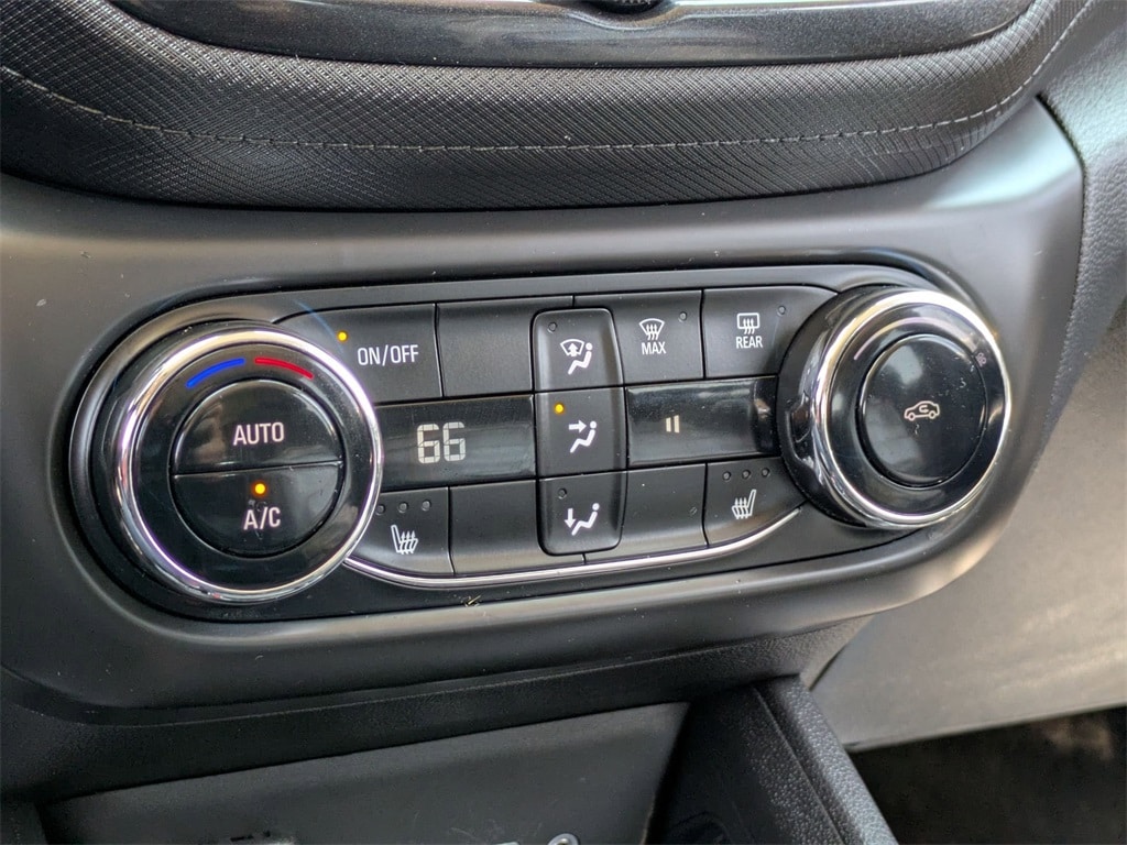 Thumbnail: 2023 Chevrolet TrailBlazer - 17