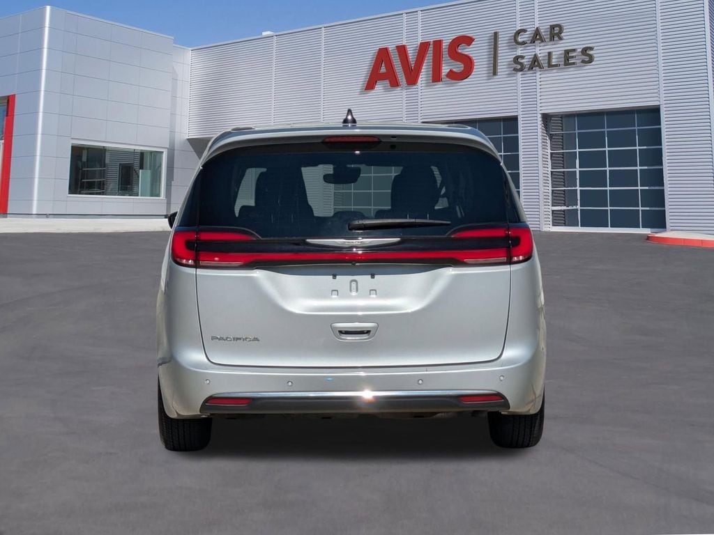 Thumbnail: 2024 Chrysler Pacifica - 7
