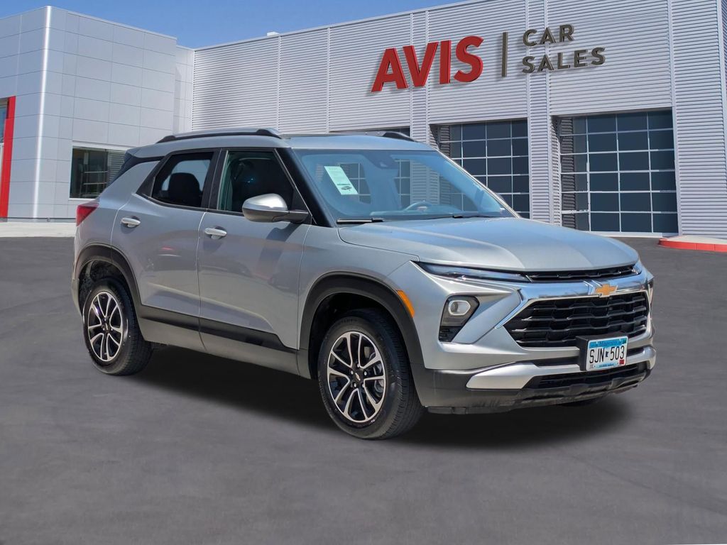 Thumbnail: 2025 Chevrolet TrailBlazer - 3