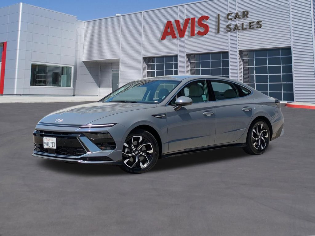 2025 Hyundai Sonata SEL's photo