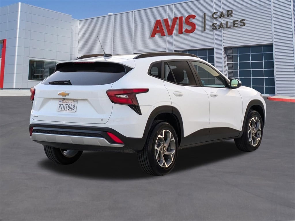 Thumbnail: 2025 Chevrolet Trax - 6