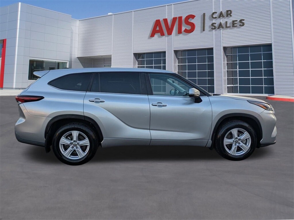 2024 Toyota Highlander XLE photo 4