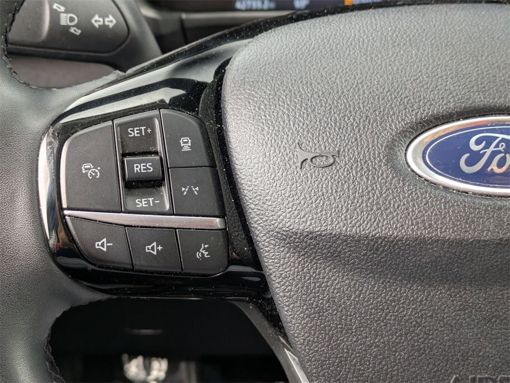 Thumbnail: 2023 Ford Escape - 20