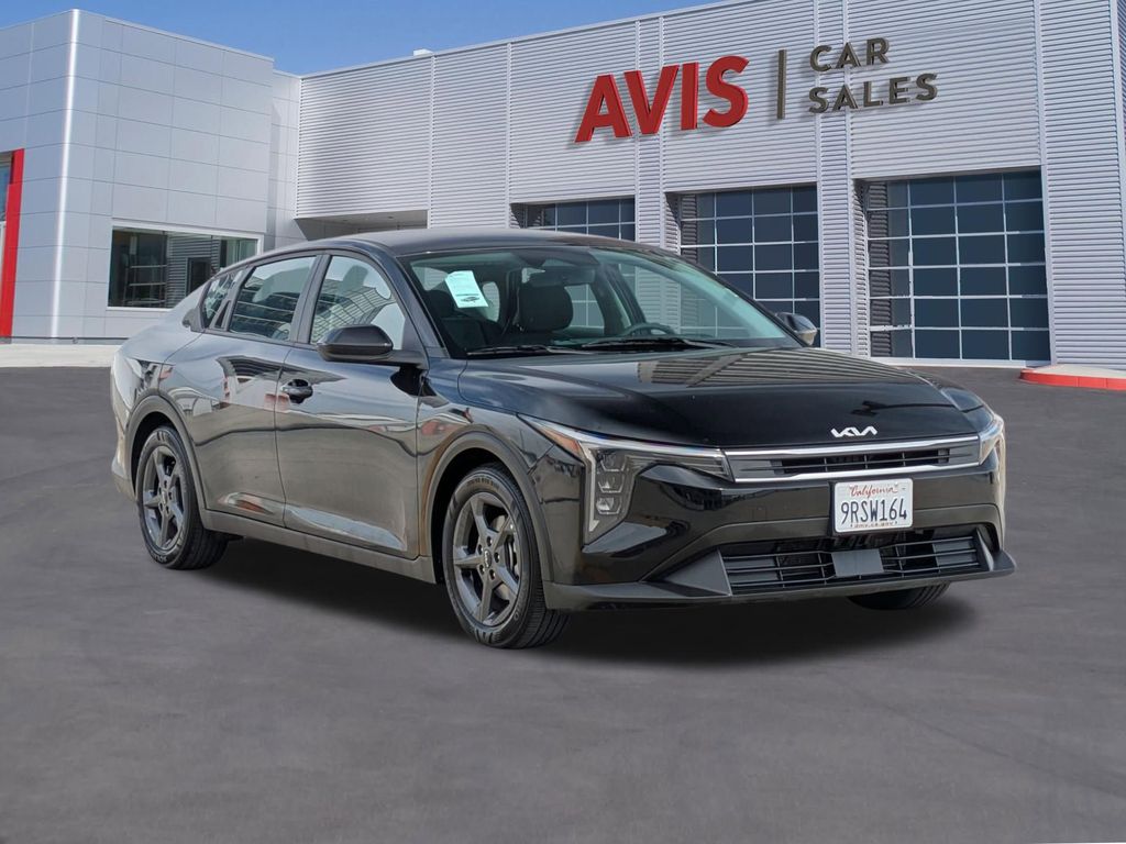 Thumbnail: 2025 Kia K4 - 3