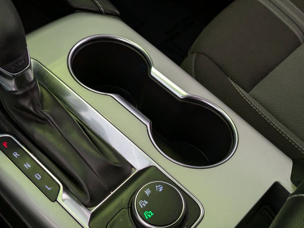 Thumbnail: 2025 Chevrolet Blazer - 19