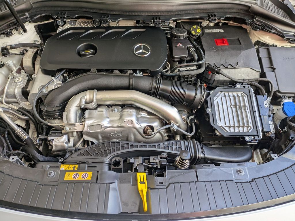 Thumbnail: 2025 Mercedes-Benz GLA - 30