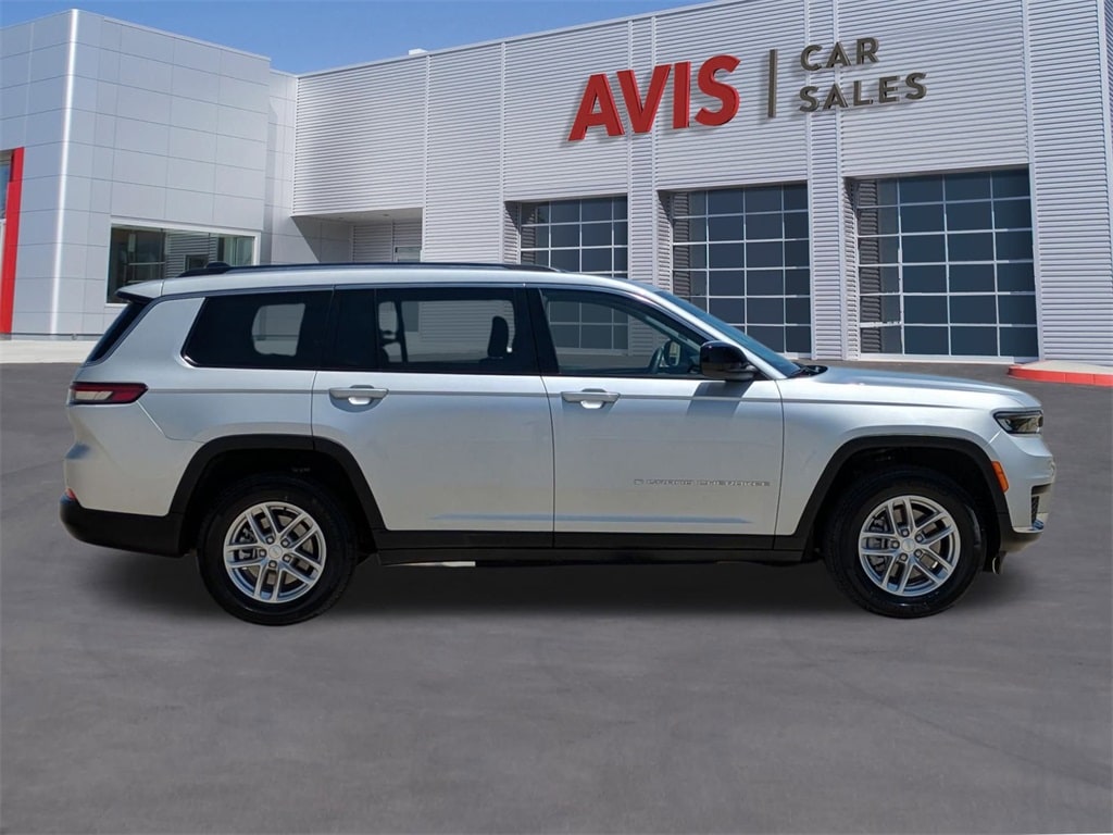 2023 Jeep Grand Cherokee Laredo 5