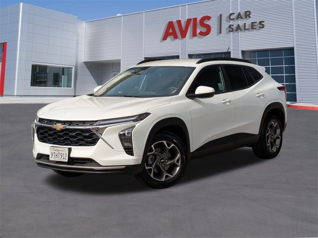 Thumbnail: 2025 Chevrolet Trax - 1