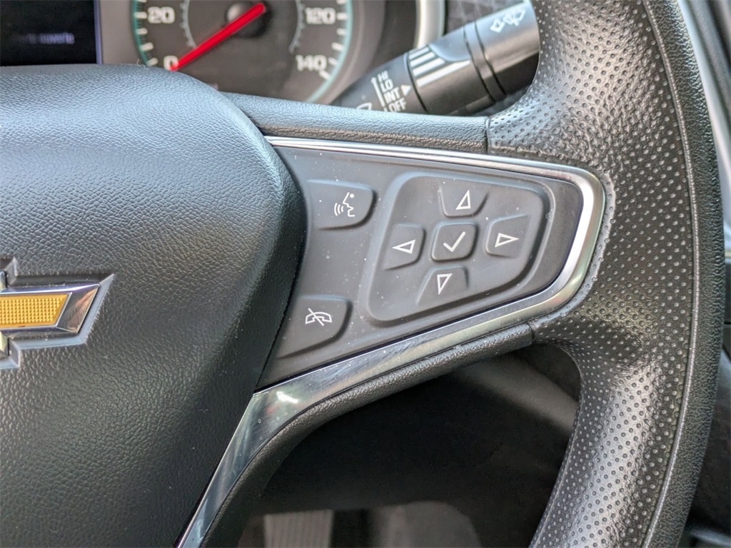 Thumbnail: 2023 Chevrolet Malibu - 21