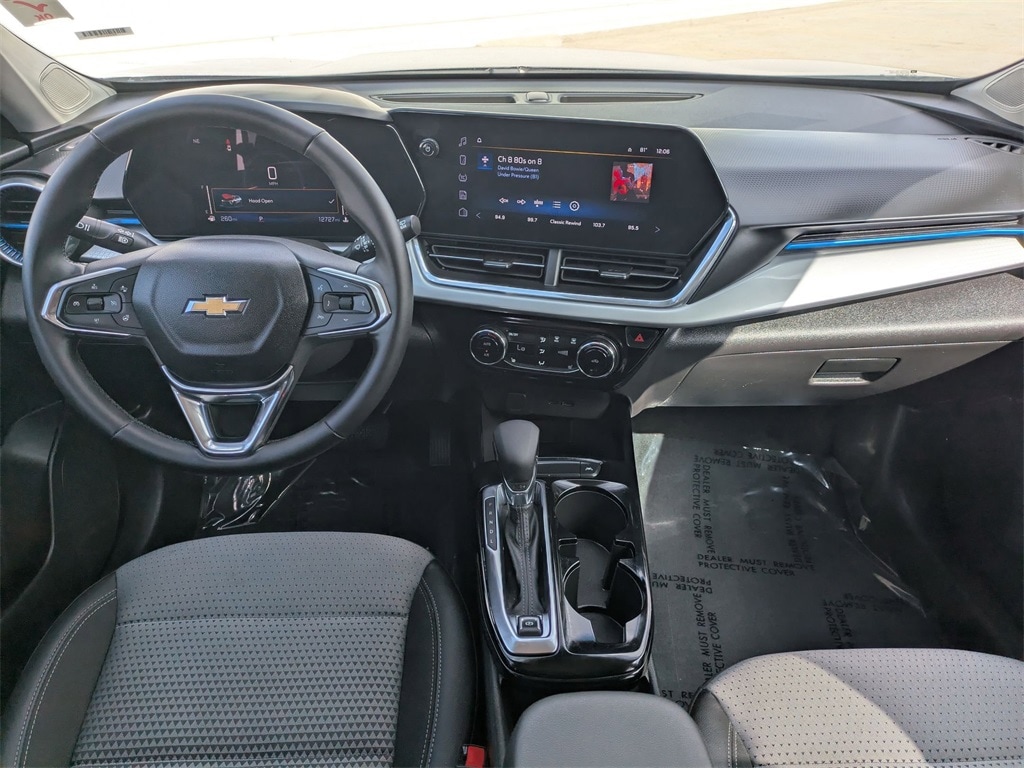 Thumbnail: 2025 Chevrolet Trax - 25