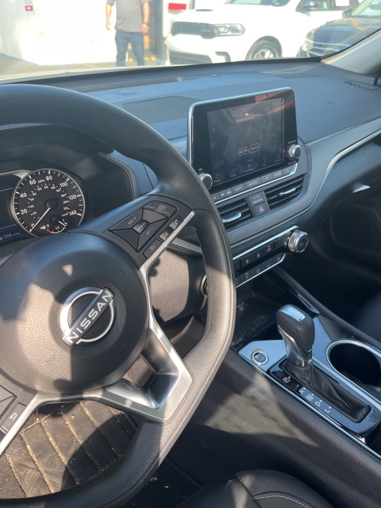 Thumbnail: 2024 Nissan Altima - 9
