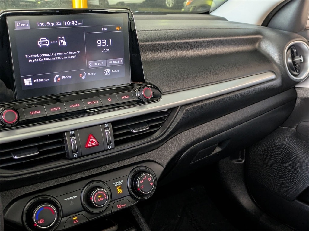 Thumbnail: 2024 Kia Forte - 15