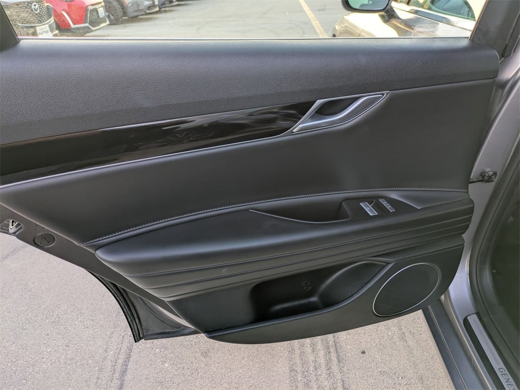 Thumbnail: 2023 Genesis G80 - 27