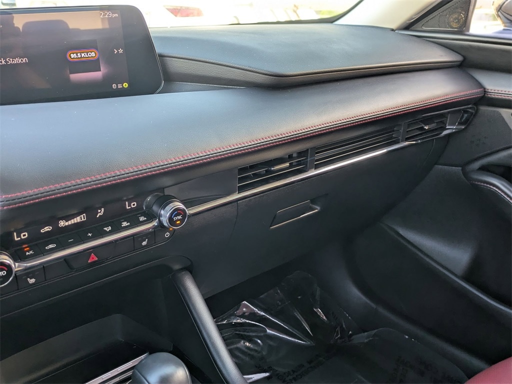 Thumbnail: 2025 Mazda Mazda3 - 15