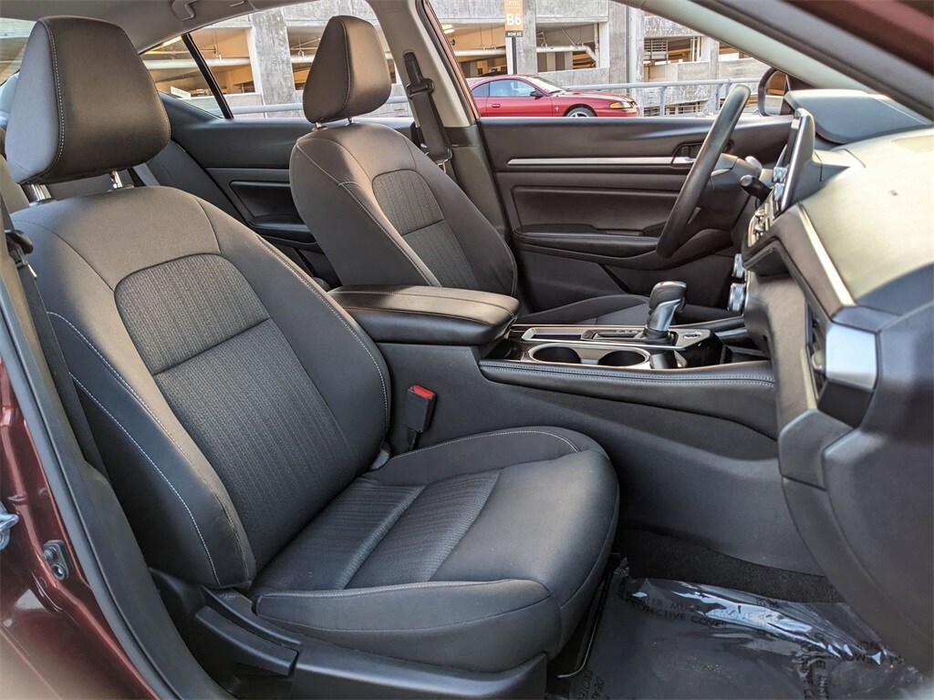 Thumbnail: 2023 Nissan Altima - 25