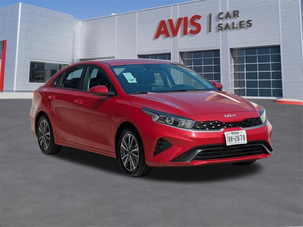 Thumbnail: 2024 Kia Forte - 3