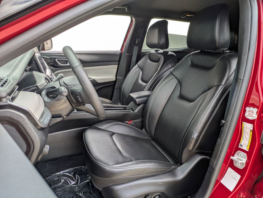 Thumbnail: 2025 Jeep Compass - 23
