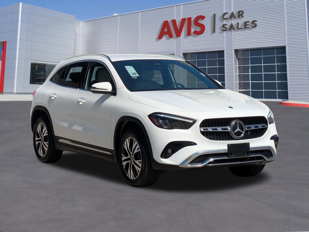 Thumbnail: 2025 Mercedes-Benz GLA - 3
