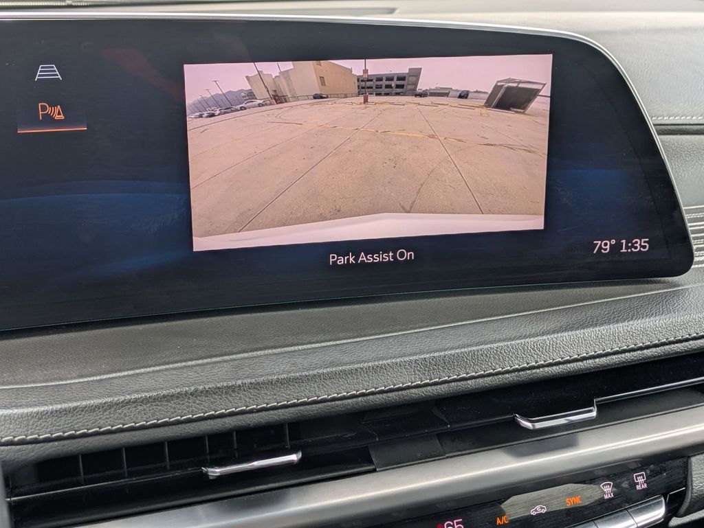Thumbnail: 2024 Cadillac XT4 - 16