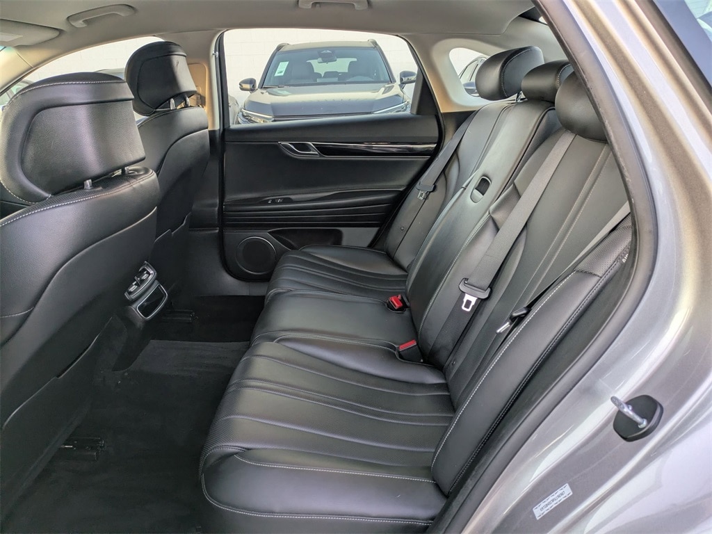 Thumbnail: 2023 Genesis G80 - 29