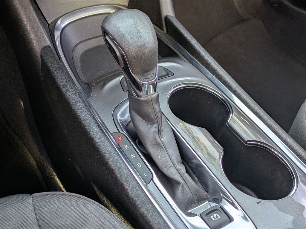 Thumbnail: 2023 Chevrolet Malibu - 18