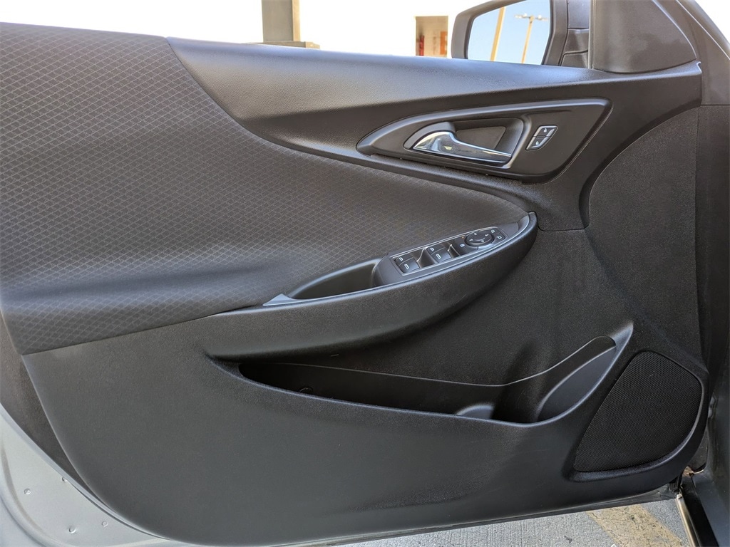 Thumbnail: 2023 Chevrolet Malibu - 11