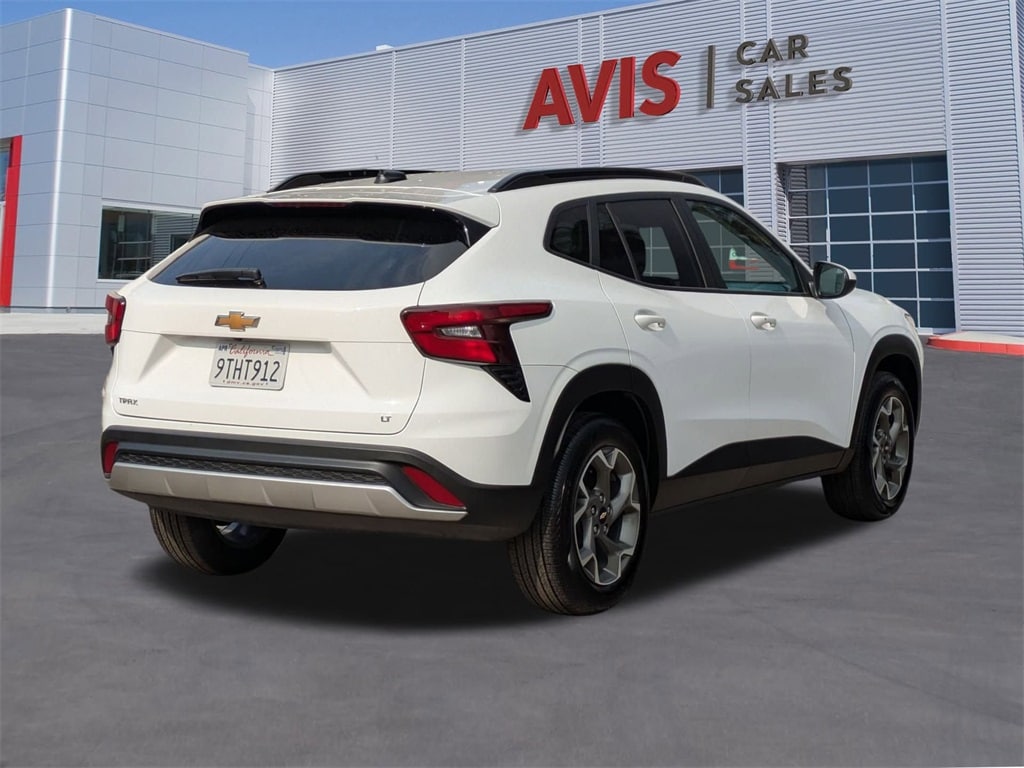 Thumbnail: 2025 Chevrolet Trax - 6