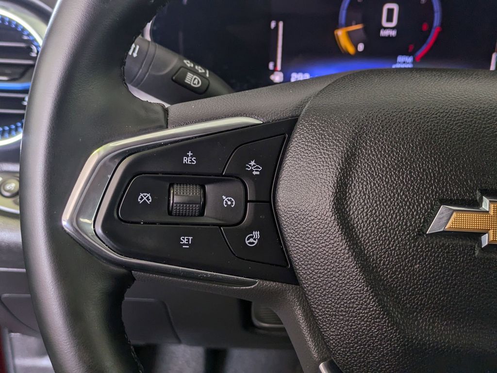 Thumbnail: 2025 Chevrolet Trax - 28