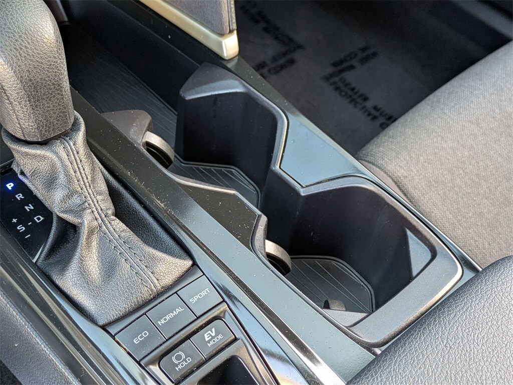 Thumbnail: 2025 Toyota Camry - 19