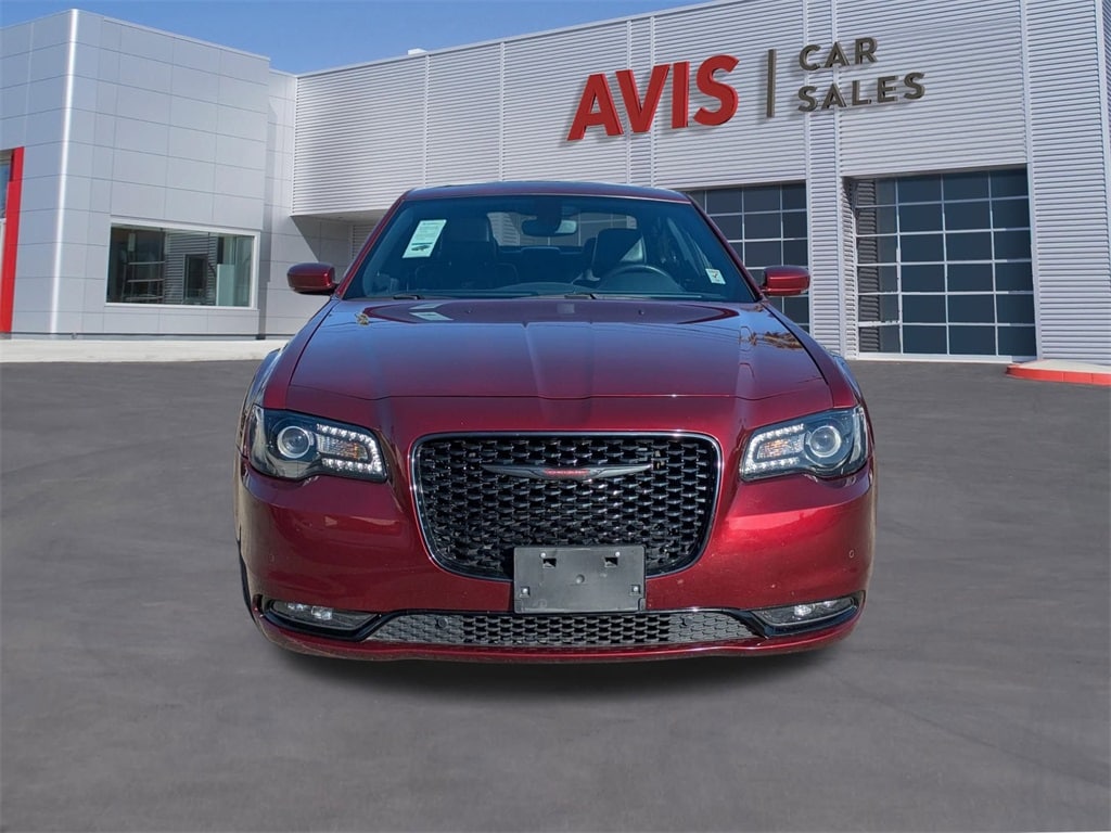 Thumbnail: 2023 Chrysler 300 - 2